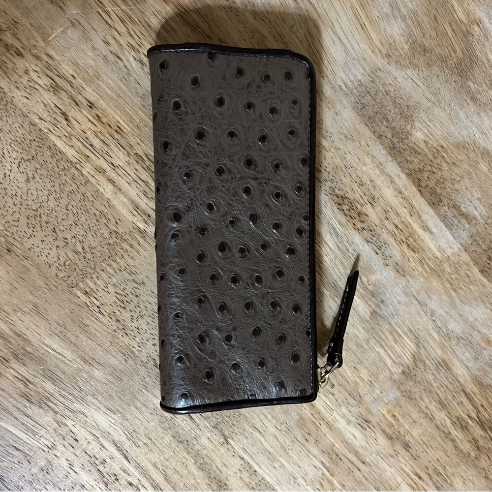 Dooney & Bourke Ostrich Embossed Leather Zip Around Wallet Brown Red Interior - Picture 2 of 6